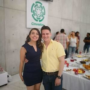 Meet your Posher, Carlos